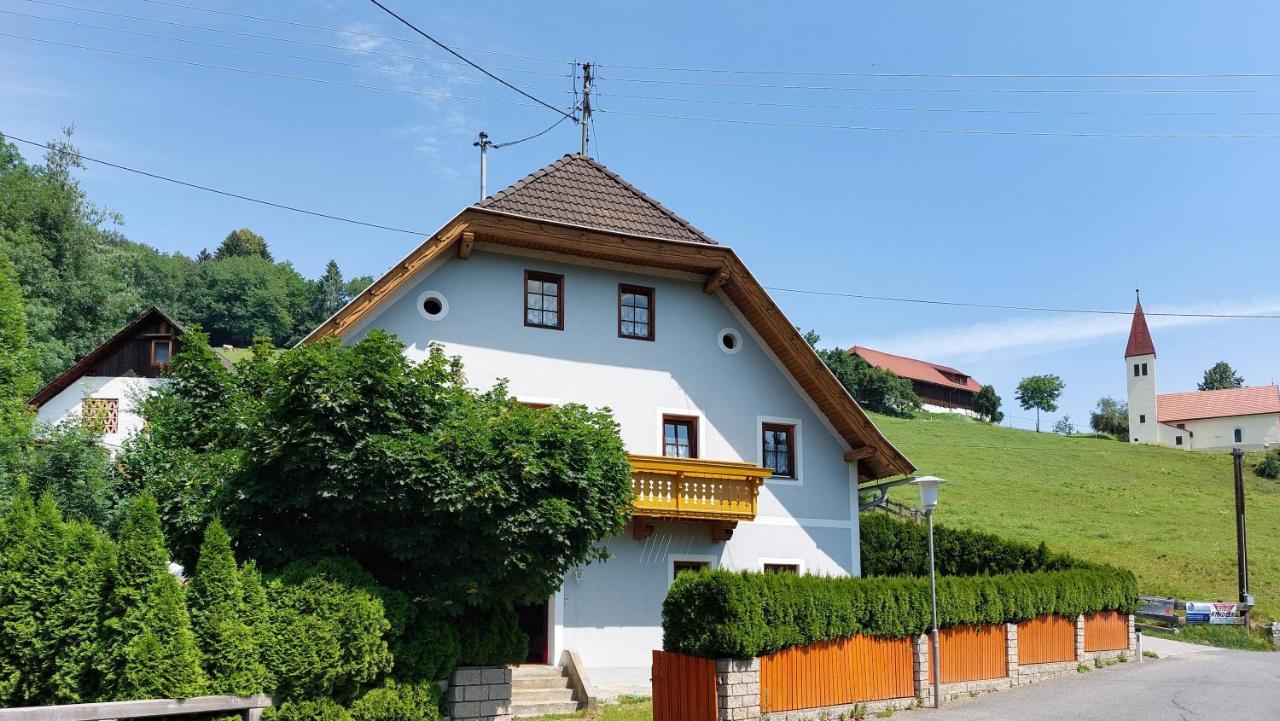 Malerisches Bauernhaus Lieserhofen エクステリア 写真